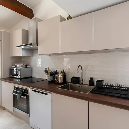 Vakantiehuis Maison De Charme En Pierre Proche Ajaccio