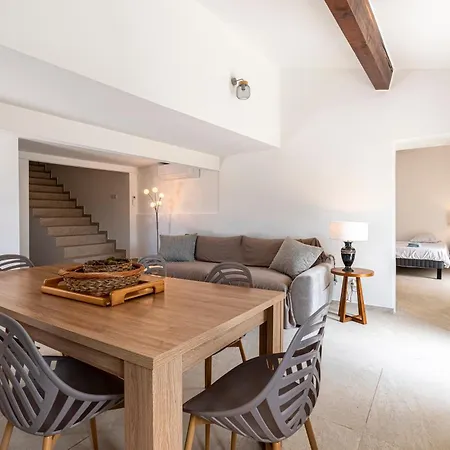 Vakantiehuis Maison De Charme En Pierre Proche Ajaccio
